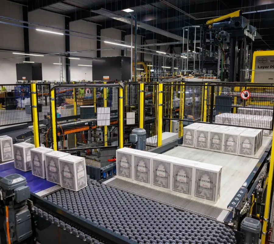 Automated receiving system in a modern distribution center.