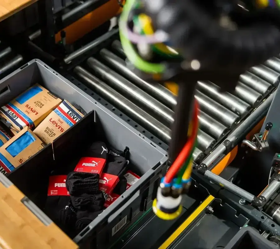 Smart Item Robotics _SIR_ - Picking robot-1-1