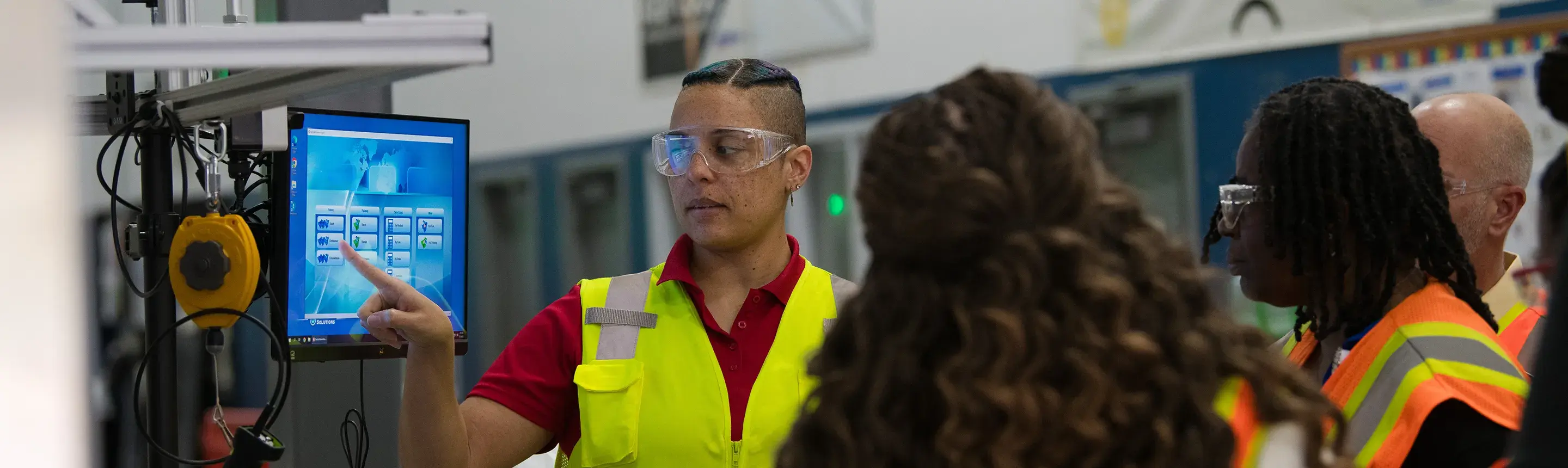 automated-warehouse-system-training